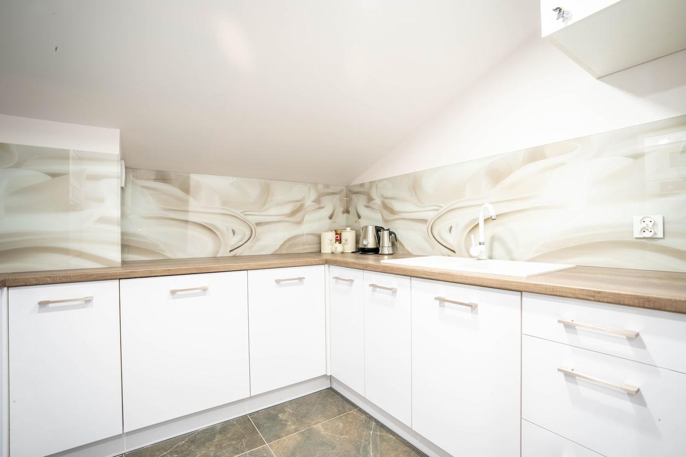 Oświetlenie sufitowe w apartamencie